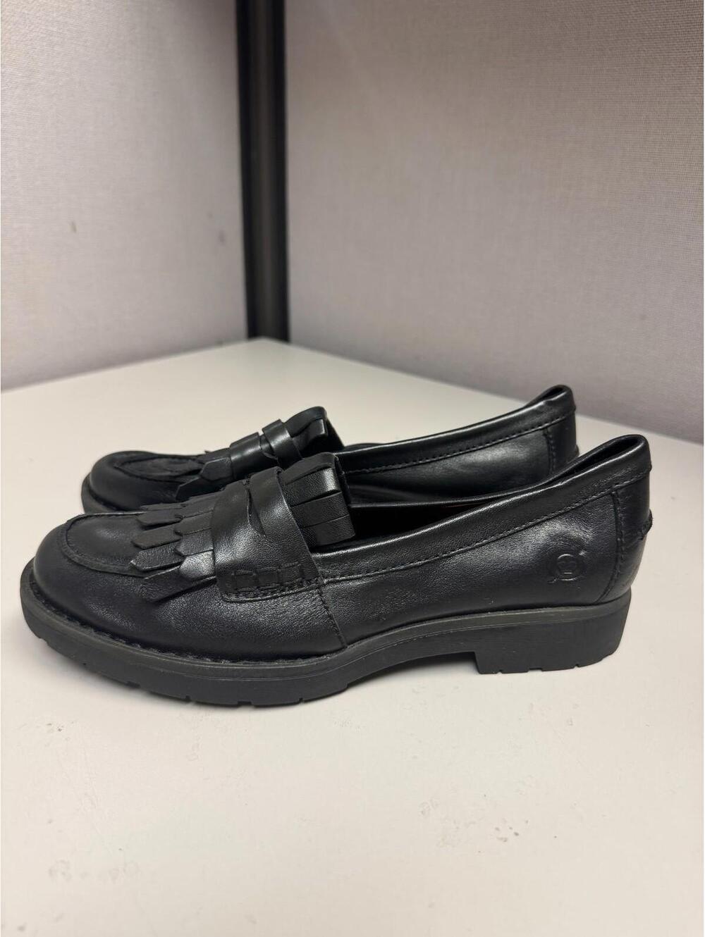 BORN Women's Black Leather Slip On Size 6 New
